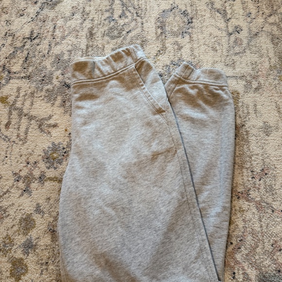 Lululemon relaxed high rise jogger - Picture 7 of 8